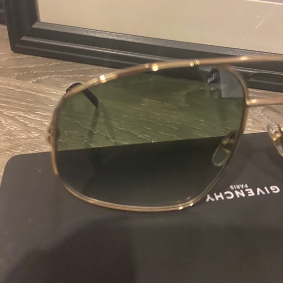 Givenchy 7193/S Aviator Sunglasses green shades main image 5